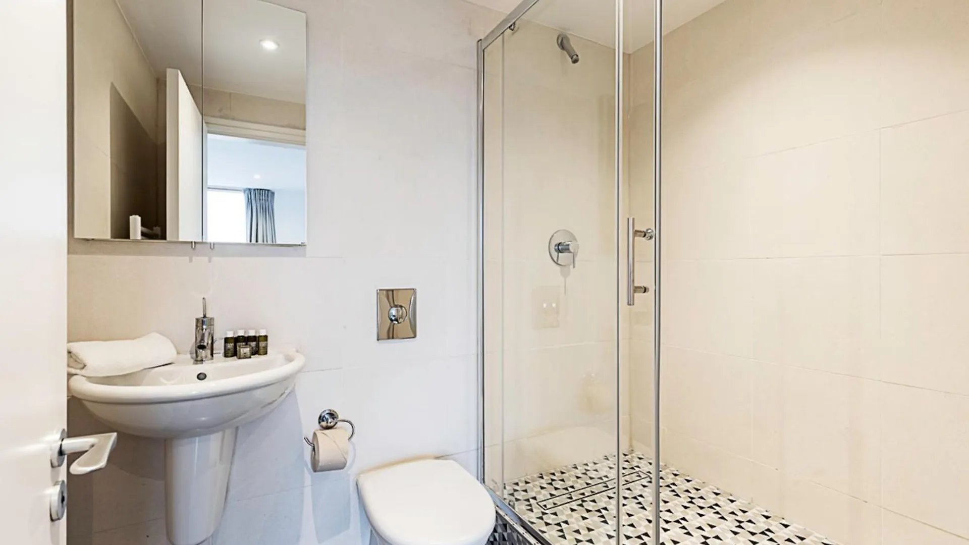 Comfortable Modern Flat In Shoreditch London Apartment