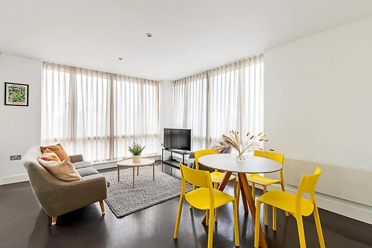 Comfortable Modern Flat In Shoreditch location